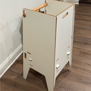 Sprout Sous-Chef Toddler Tower - White